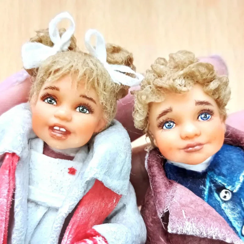 Ватные игрушки "Школьники на скамейке"