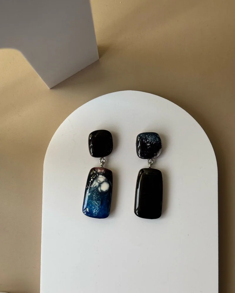 Серьги чёрные