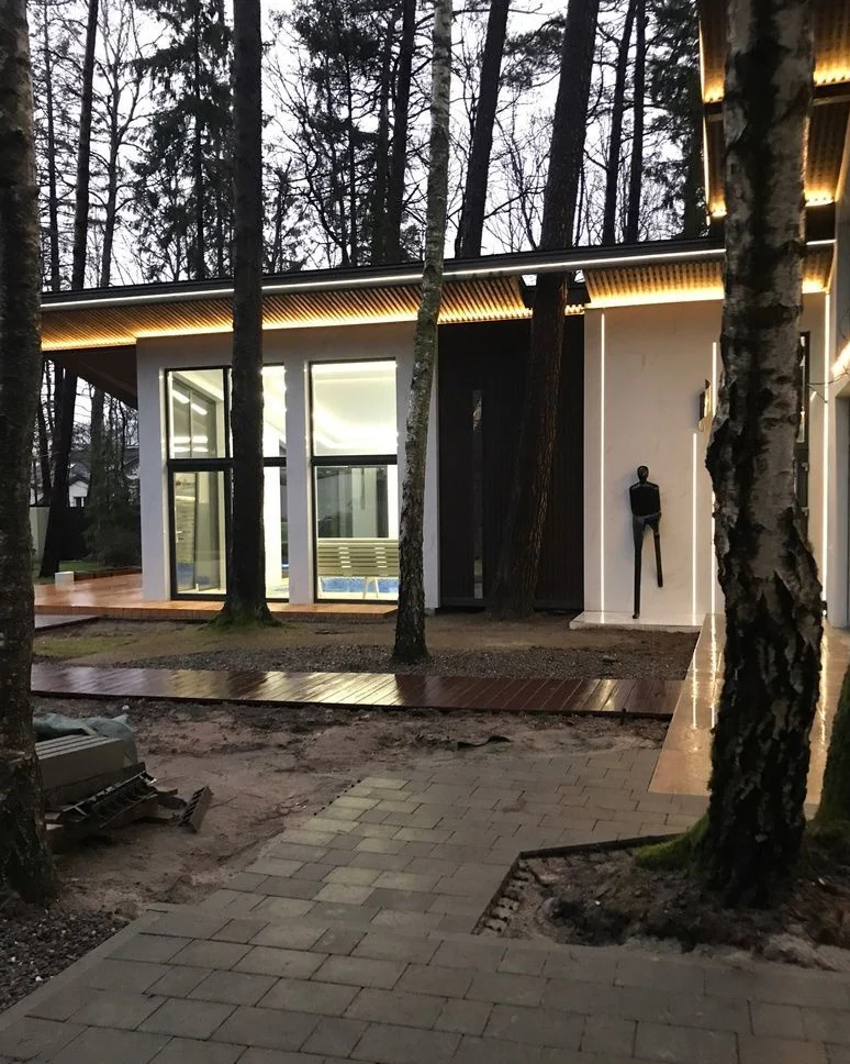 Абстрактная скульптура в скандинавском стиле