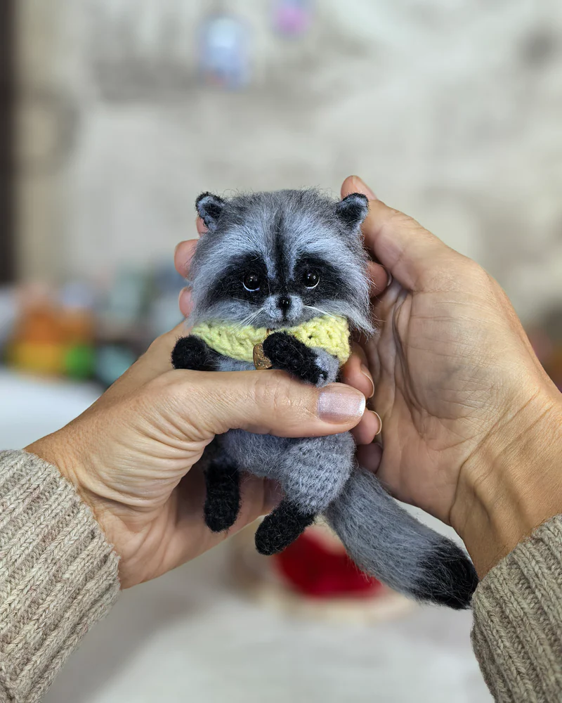 Вязаная игрушка Енот — Енот