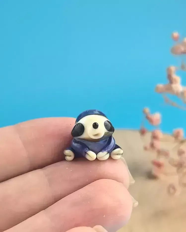 Стеклянная фигурка «Ленивец» №2 — Тёмный