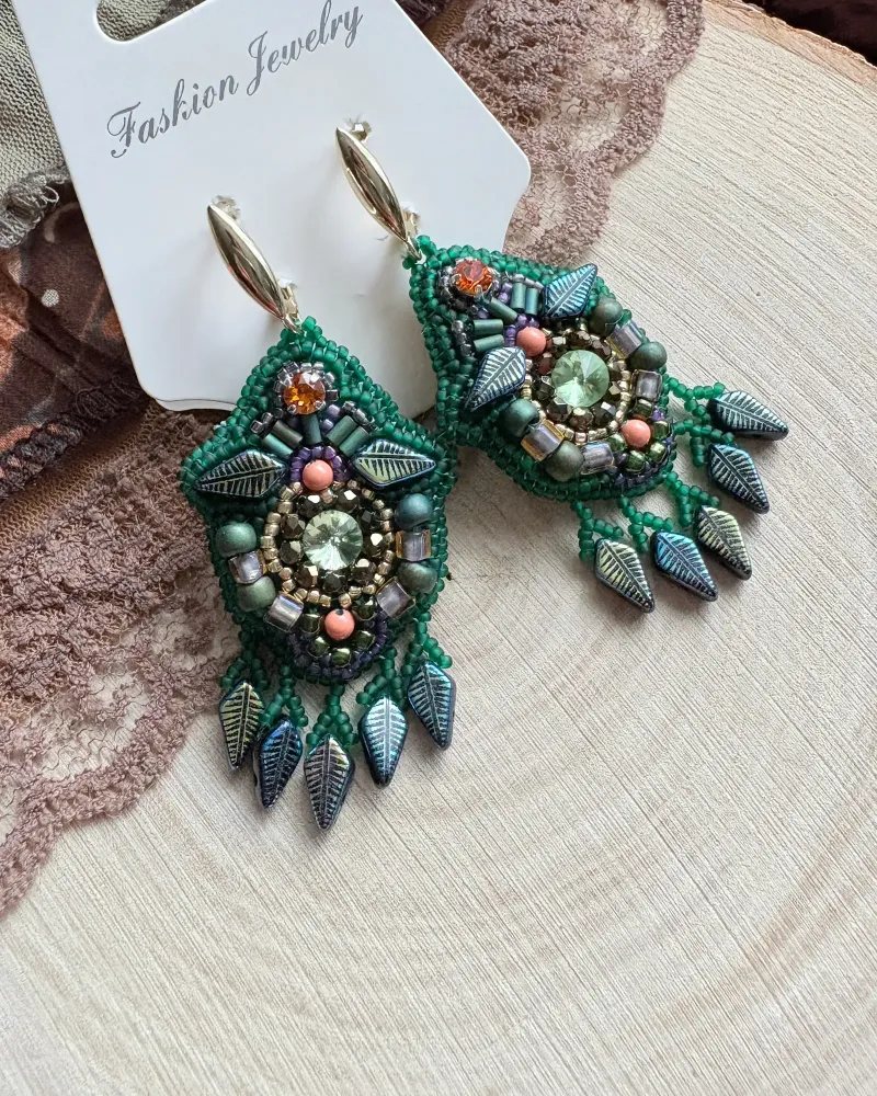 Серьги вышитые с бахромой, зелёные