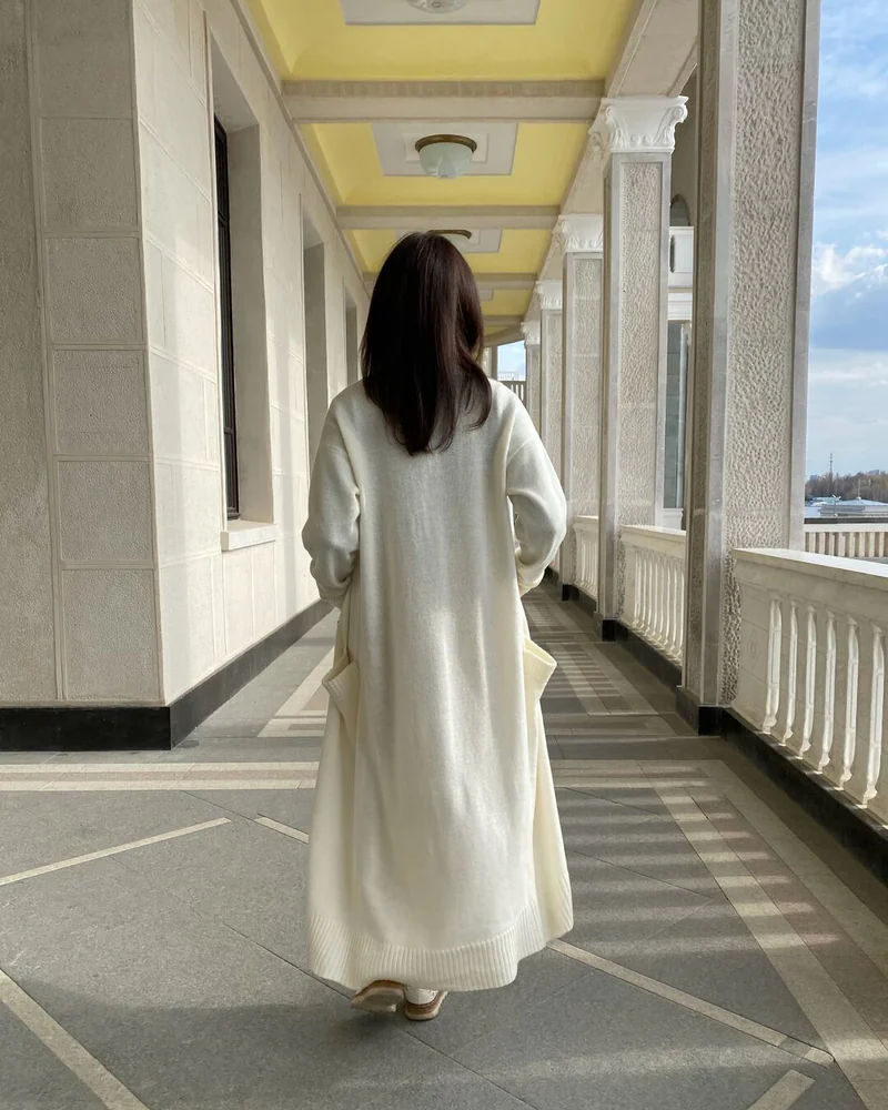 Вязаный женский кардиган с карманами
