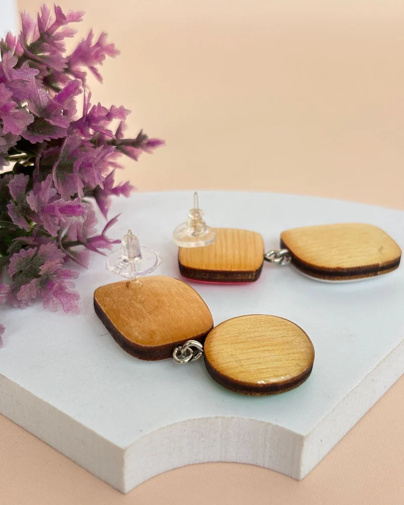 Серьги асимметричные из дерева