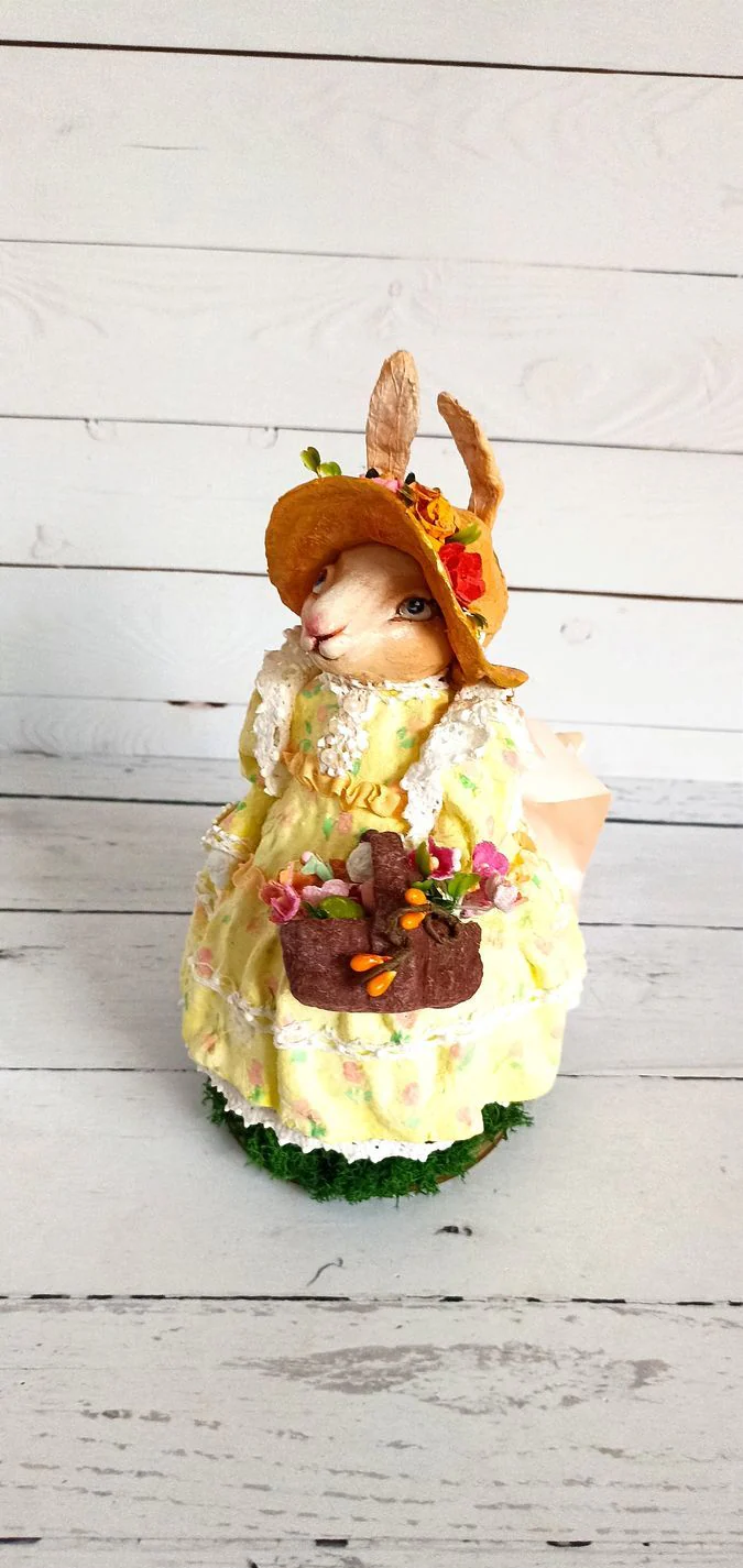 Крольчиха с корзинкой