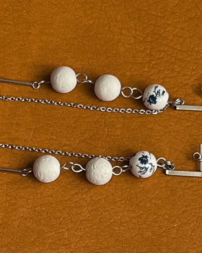 Серьги из вулканической лавы и керамики