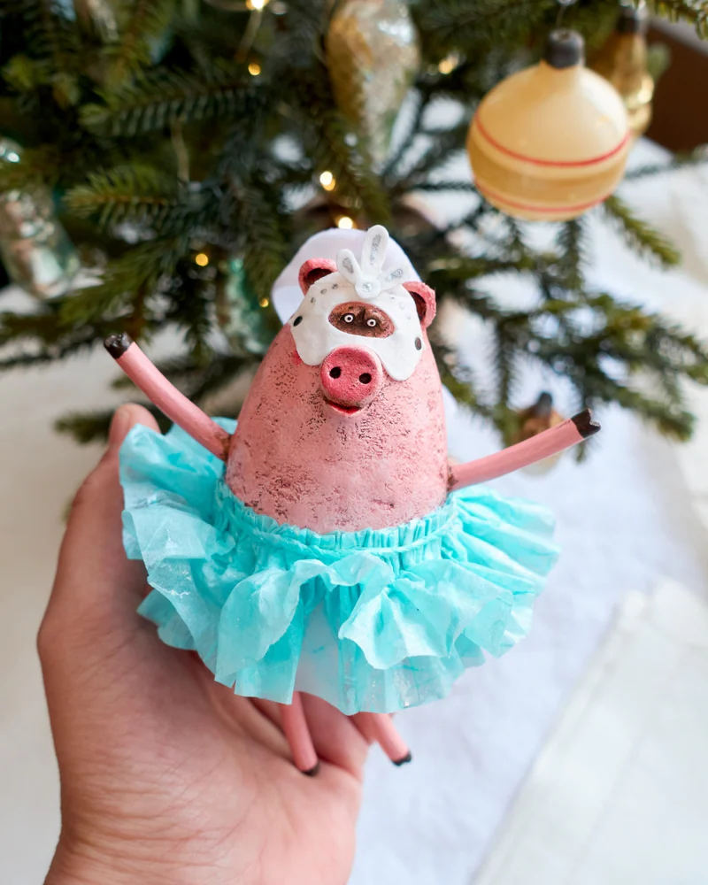 Ёлочная игрушка «Свинка-балеринка»