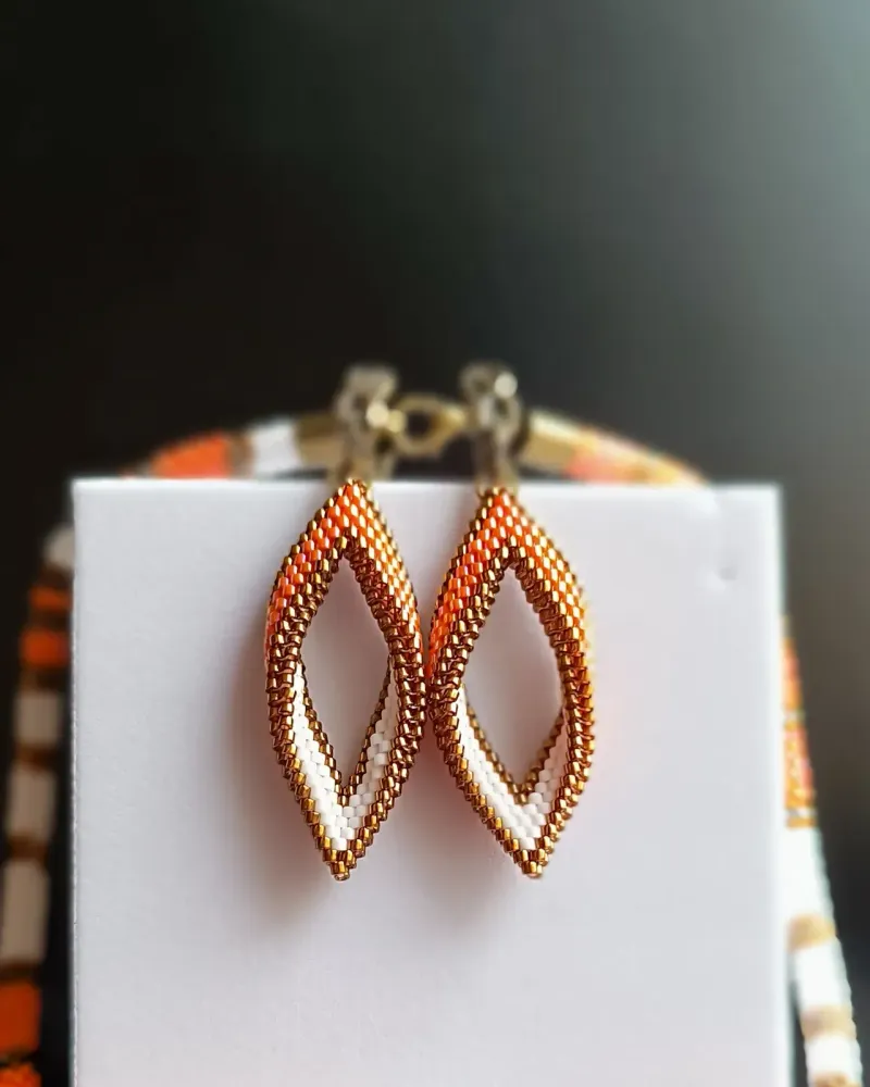 Серьги-листики из японского бисера — Красные