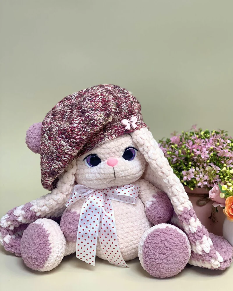 Вязаная зайка амигуруми
