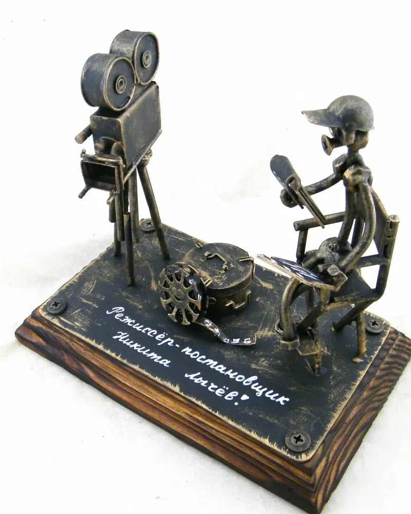 Кинооператор-режиссер — Основной