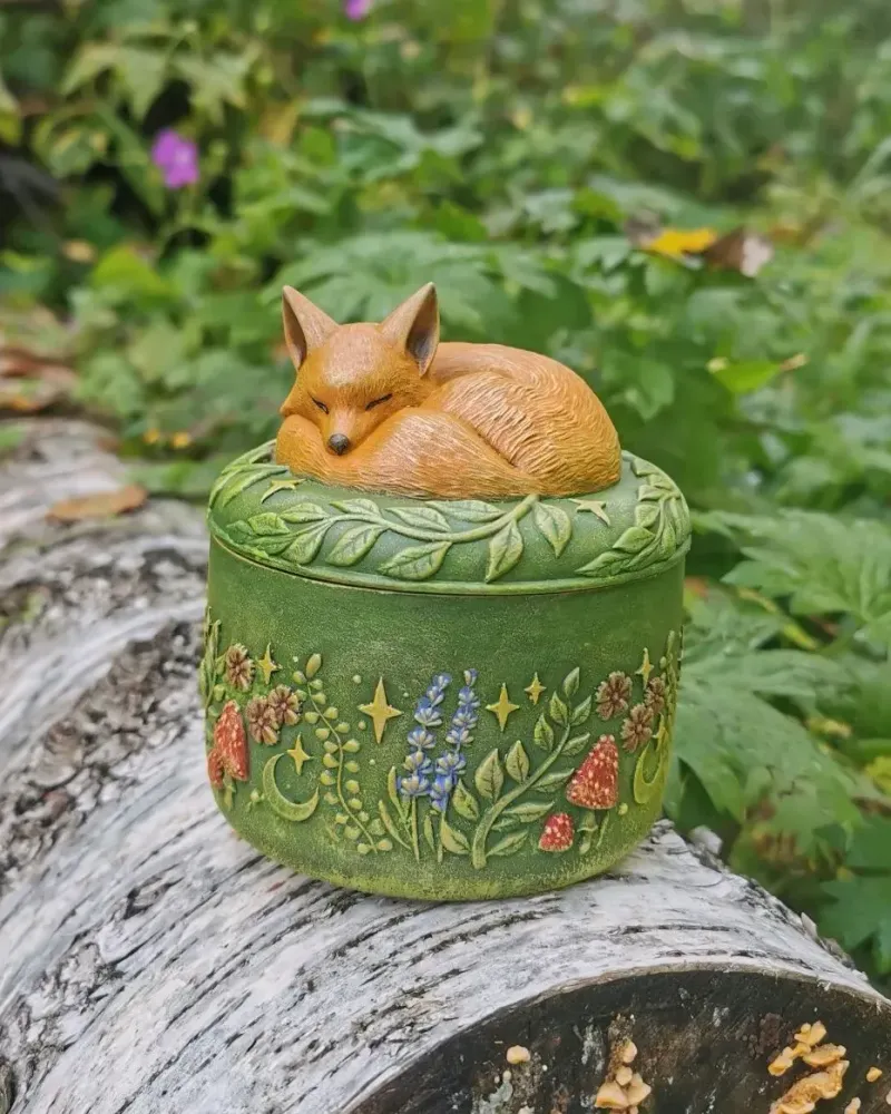 Шкатулка с лисичкой