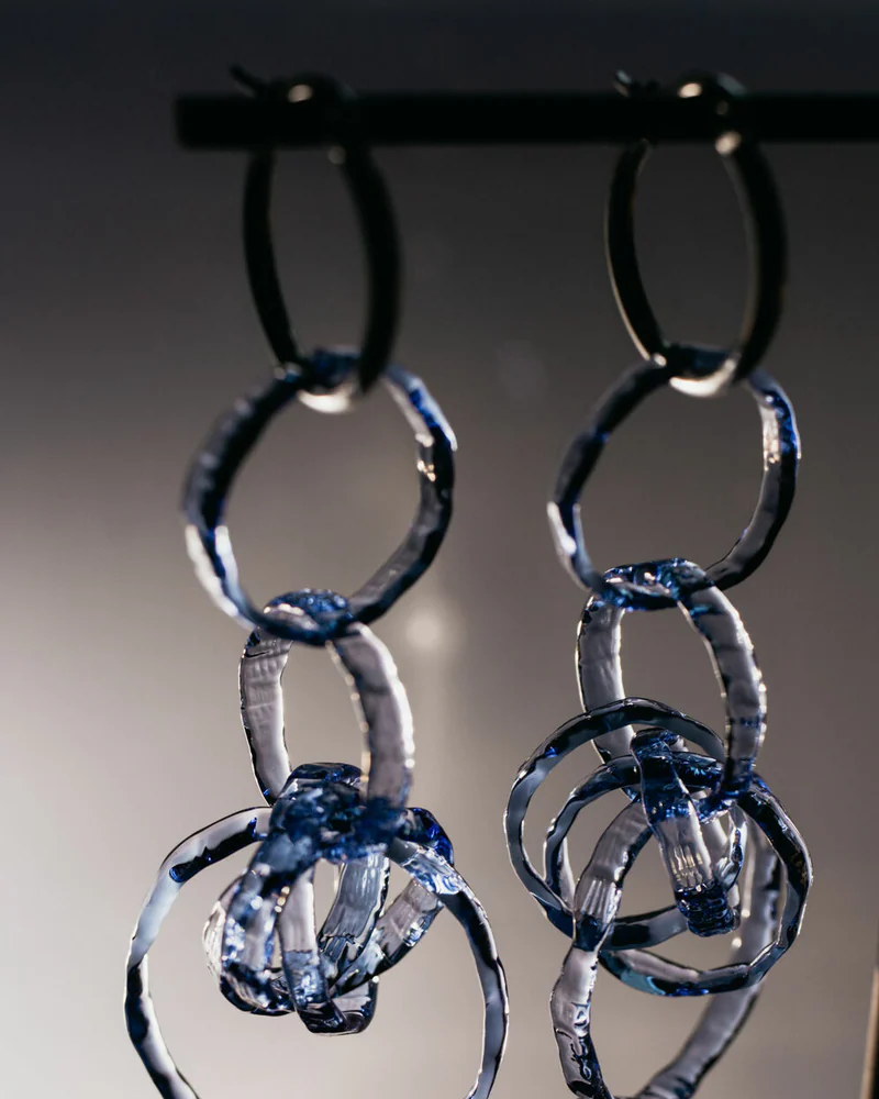 Серьги из стекла