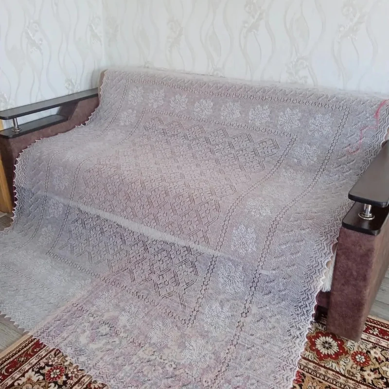 Ажурная паутинка ручной работы из пуха оренбургской породы коз