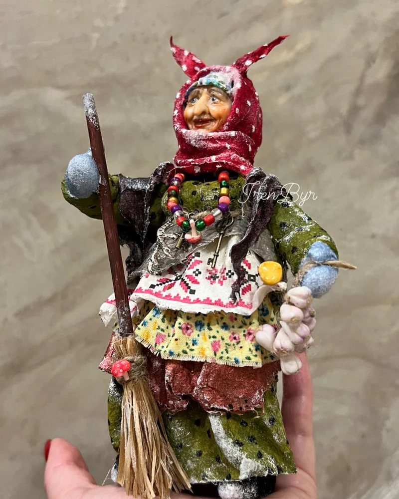 Ватная ёлочная / интерьерная игрушка БАБА ЯГА