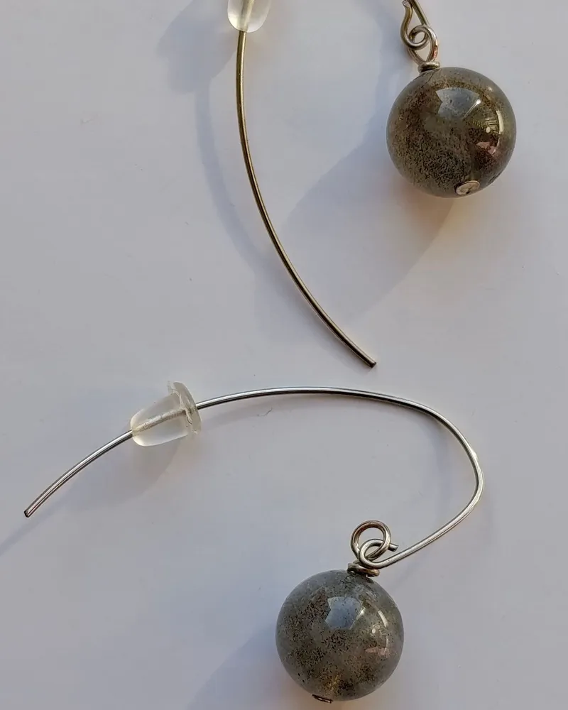 Серьги с лабрадором
