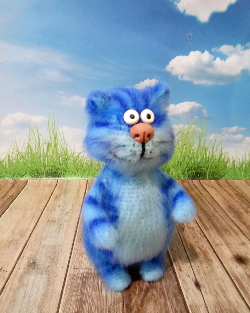 Вязаная игрушка, синий кот счастья