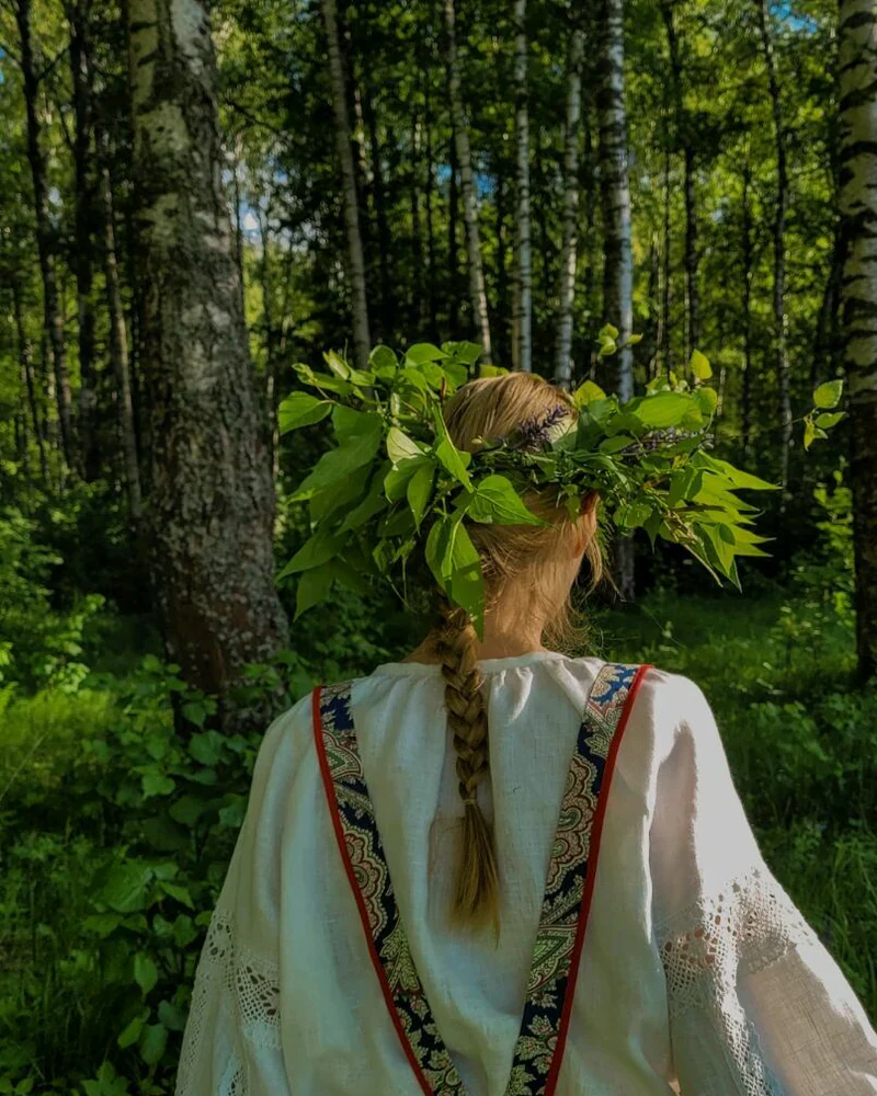 Сарафан подгрудный, синий с красной отделкой