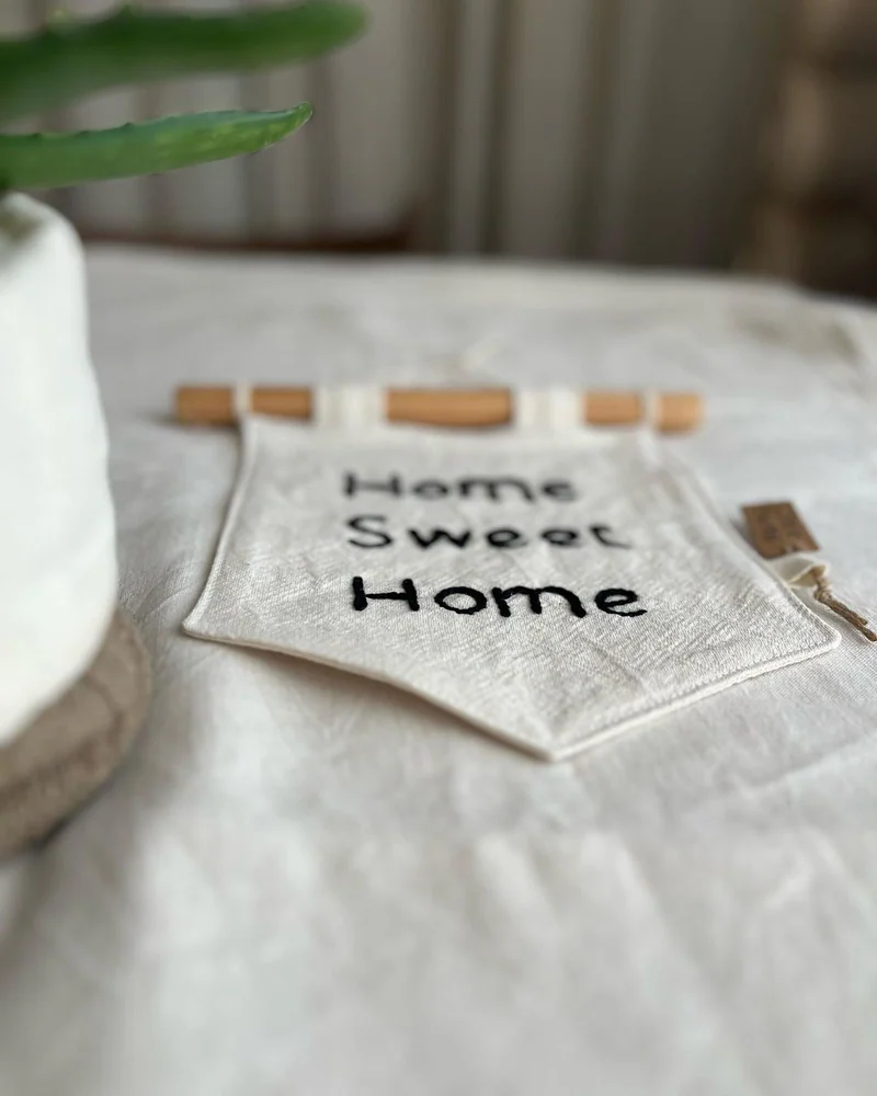 Настенное панно Home Sweet Home — флажок с вышивкой — Основной