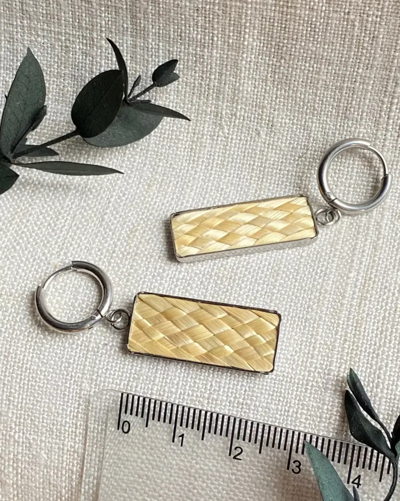Серьги «Айфон» из соломки — Натуральные, серебро