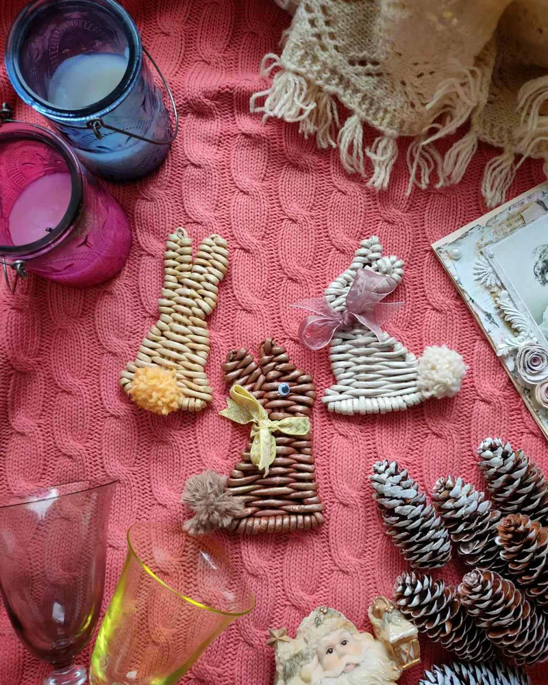 Новогодние игрушки плетеные — Лошадки,олени и др.