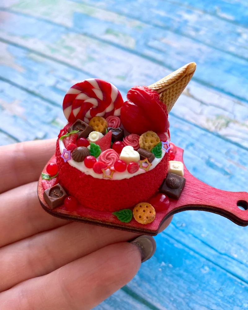 Миниатюрный торт «Клубничное настроение 🍓» Кукольная миниатюра