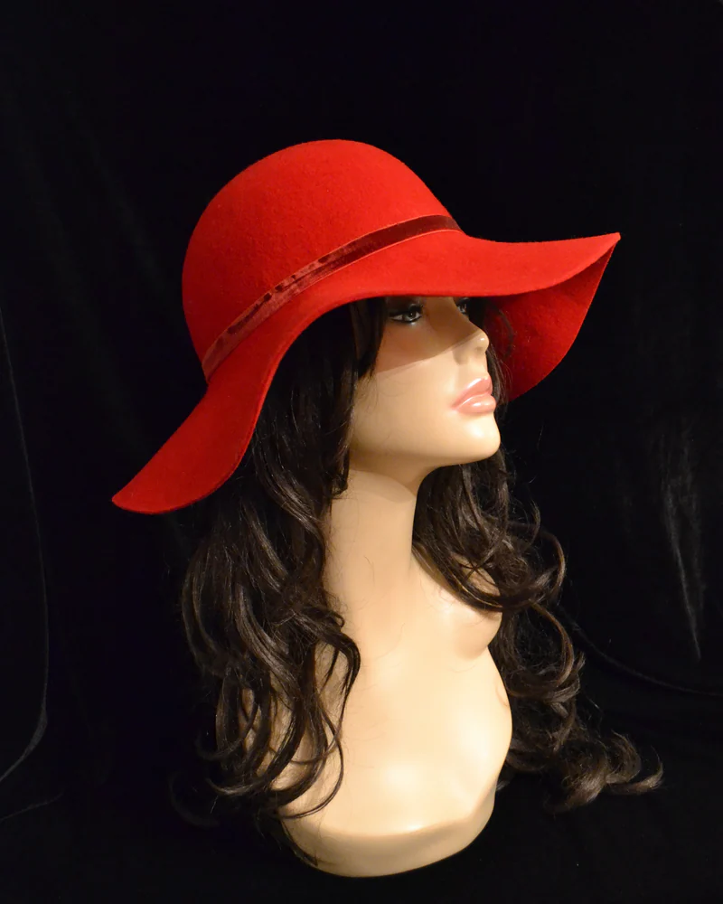Шляпа Незнакомка Red