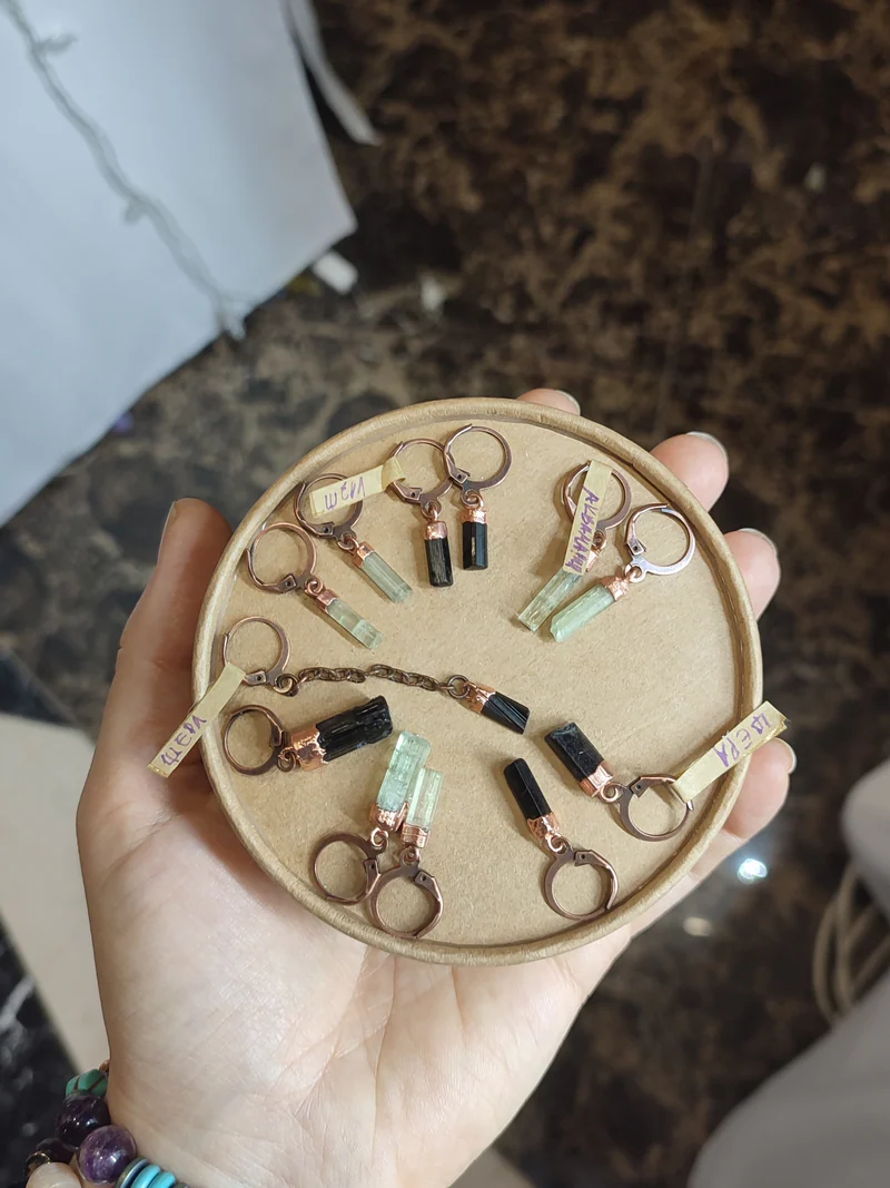 Серьги из природных кристаллов