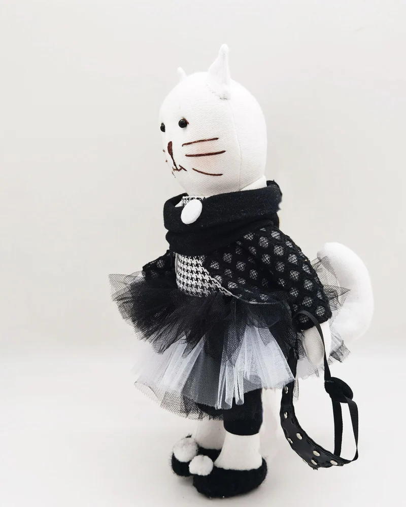 Мягкая игрушка кошка Модная