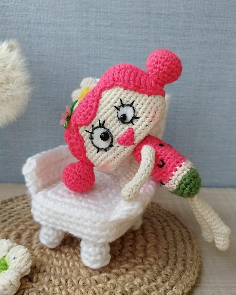 Вязаная кукла Арбузная Маша, амигуруми игрушка