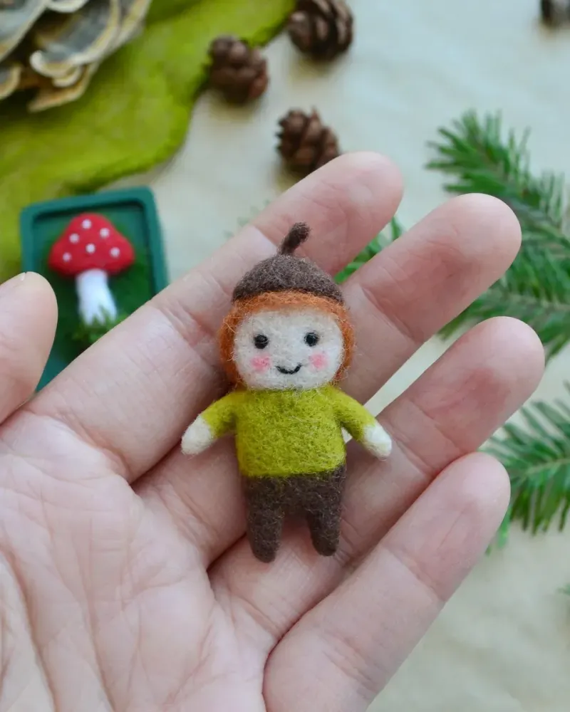 Крошка-гномик в коробочке, 5 см — Ручная работа