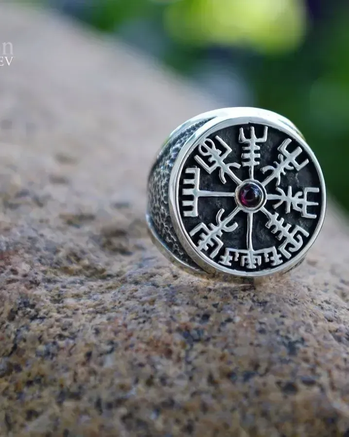 Перстень Vegvisir (Рунический компас) — Основной