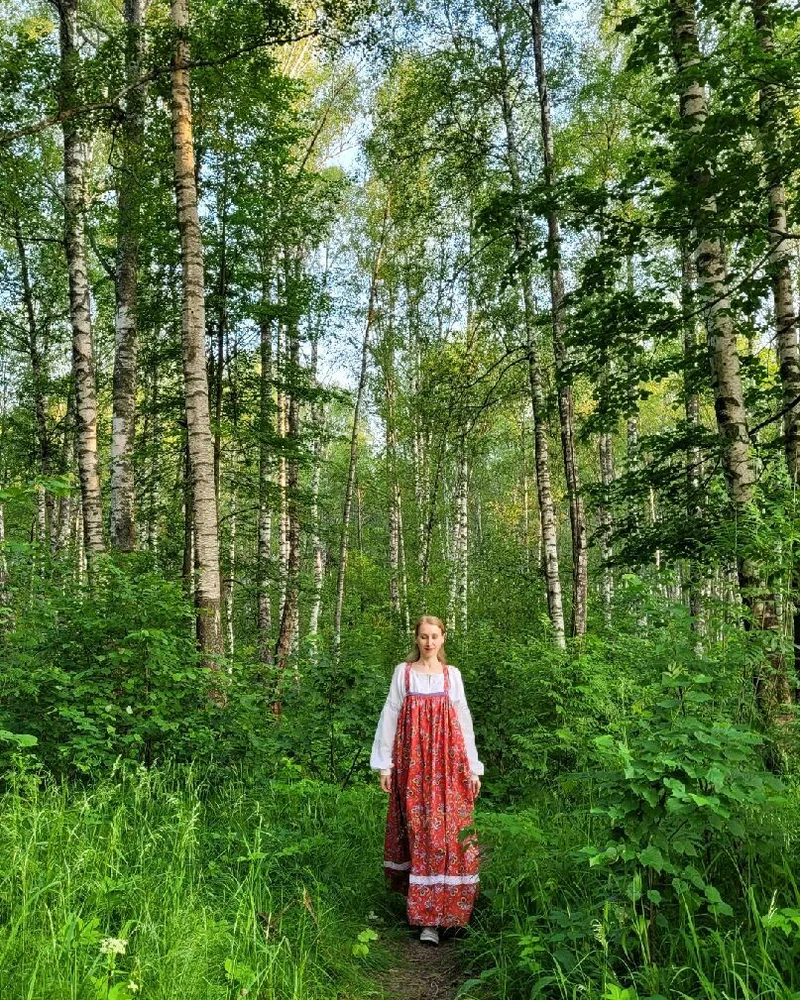 Сарафан русский народный, красный