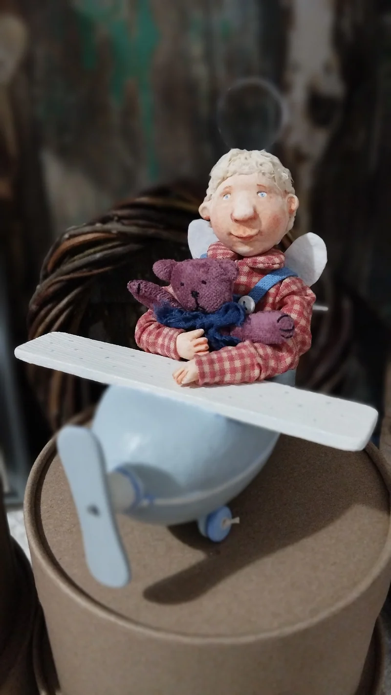 Ёлочная игрушка «Ангелок на самолёте»