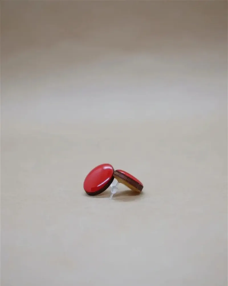 Серьги гвоздики длинные крупные деревянные — красный