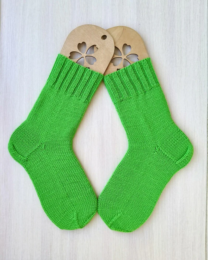 Зелёные яркие вязаные носки шерстяные Базовая коллекция RussianSocks — Зеленые носки