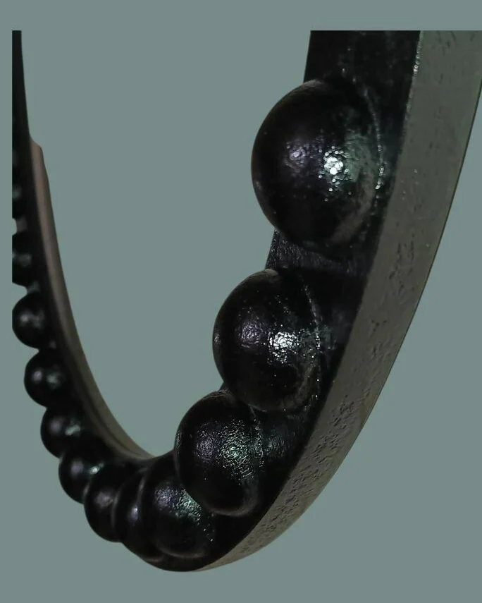 Круглое зеркало Raven's Wing D 74 см, чёрный — Чёрный графит