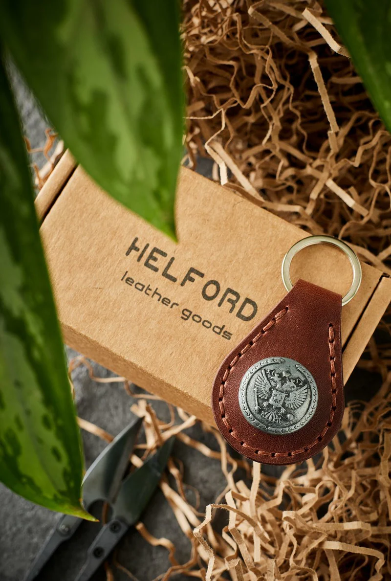 Брелок из натуральной кожи HELFORD Drop коричневый