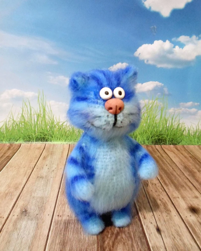 Вязаная игрушка, синий кот счастья
