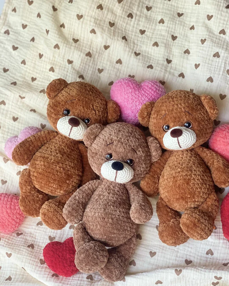 Вязаный коричневый мишка амигуруми