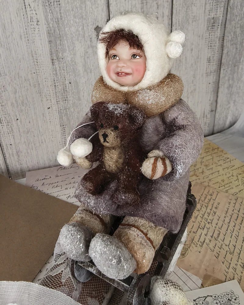 Ватная игрушка " Девочка на санках с Мишкой"