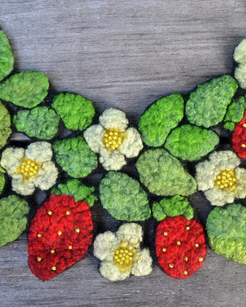 Ягодное оплечье «Вкус лета» — Ручная работа
