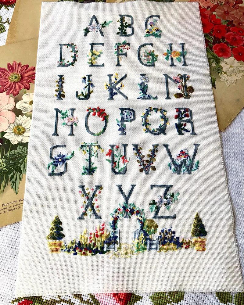 Вышивка «Алфавит»