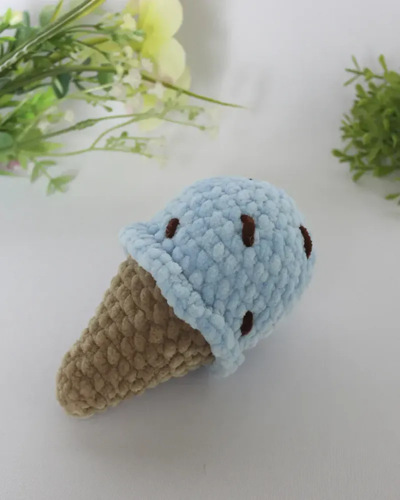 Мягкая вязаная игрушка «Мороженое» плюшевое — Бежевый и розовый №2