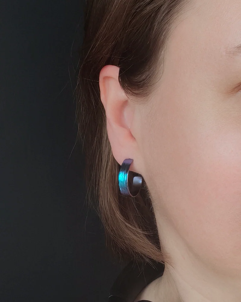 Серьги гвоздики из титана базовые — Синие узкие