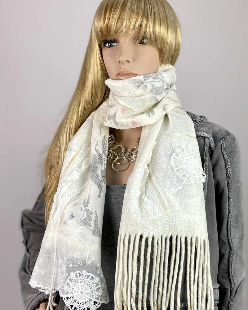 шарф валяный «Белые снежинки»