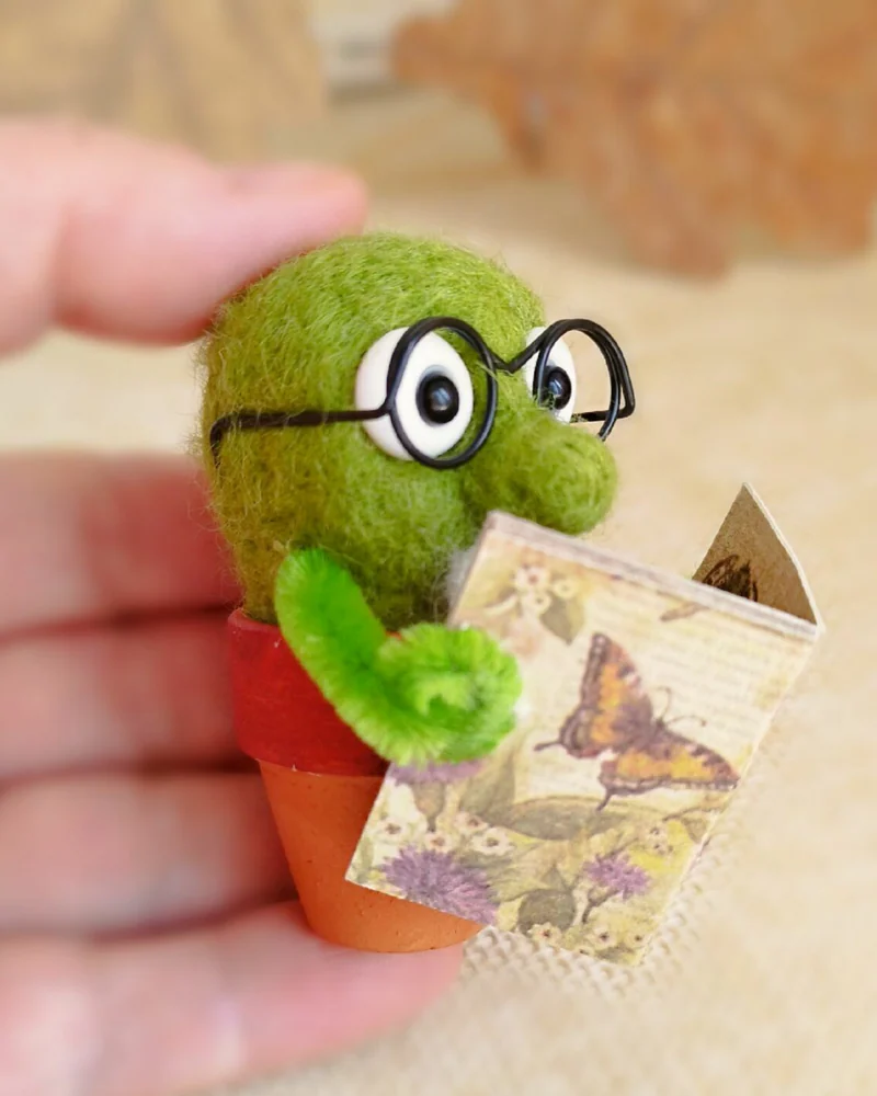 Кактус в горшке, Войлочная игрушка Кактус из шерсти
