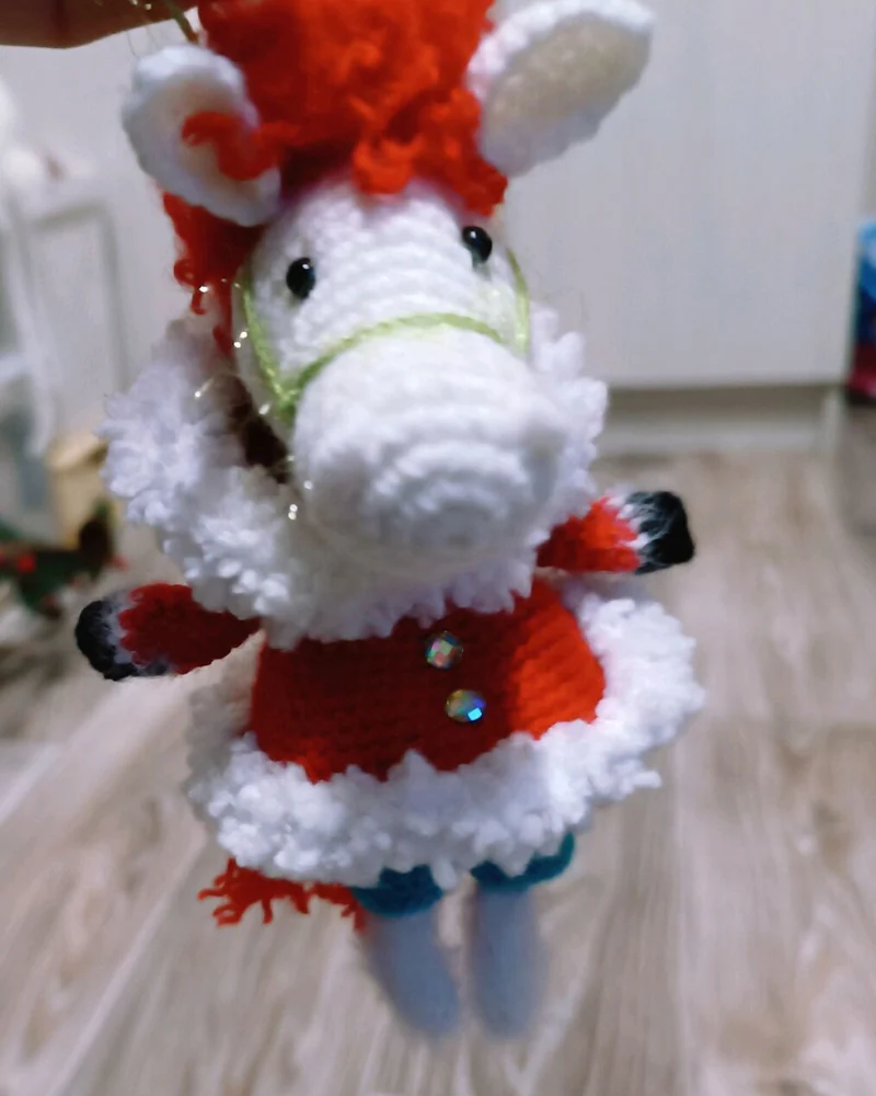 Лошадка в красной шубке — ёлочная игрушка — Лошадка в красной шубке