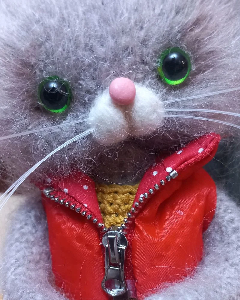 Кошечка вязаная Мила