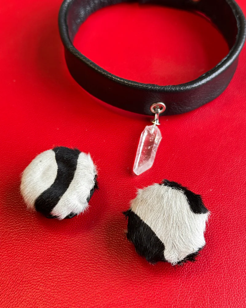 серьги из натуральной кожи пони (ворс) — серьги «зебра»