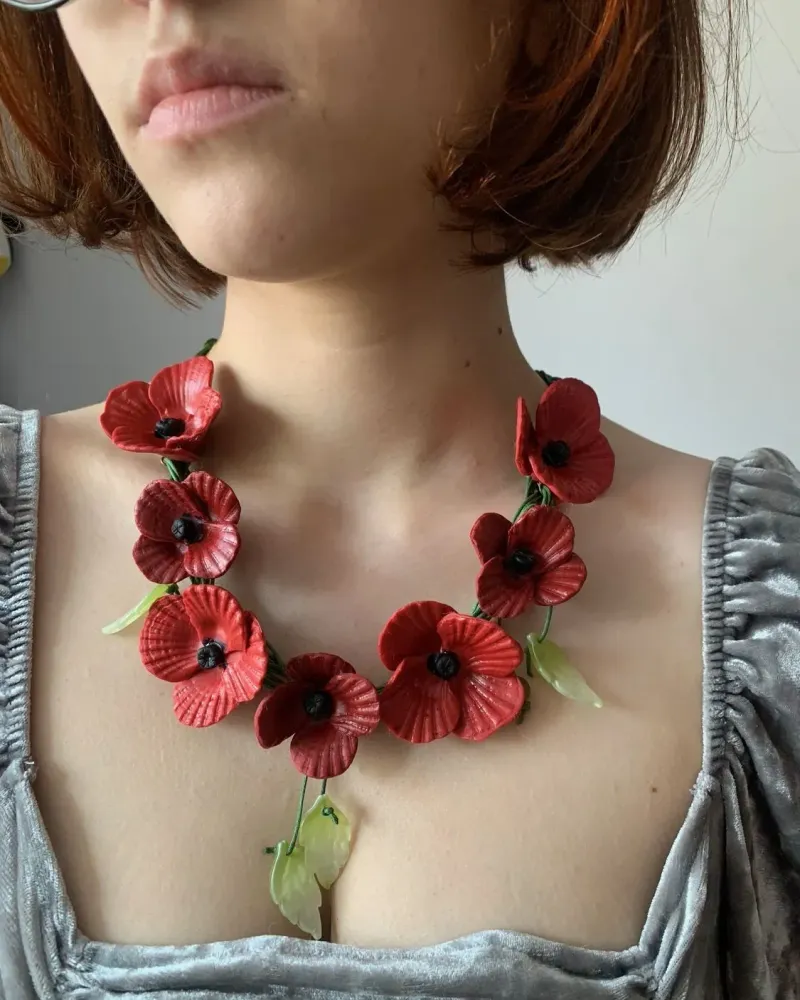 Колье с маками из полимерной глины
